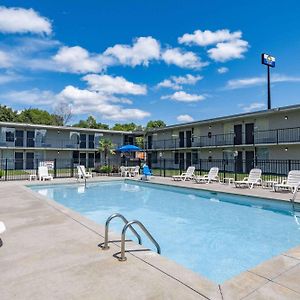 Days Inn And Suites By Wyndham Oxford
